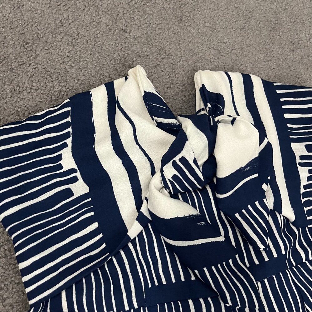 Lulus | Strapless Structured Tie Front Blue And W… - image 4